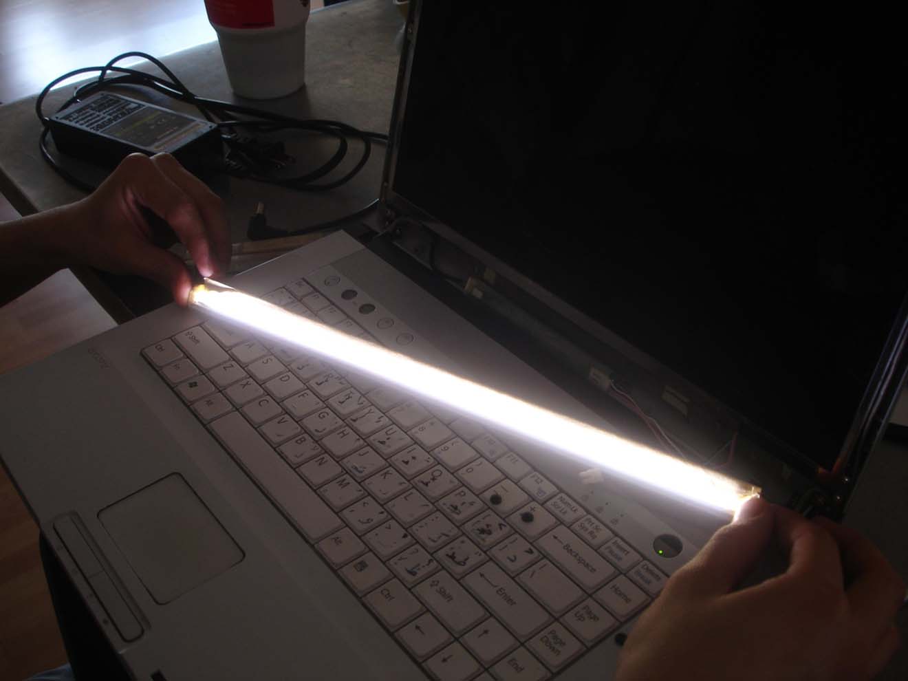 Замена и ремонт подсветки экрана ноутбука в Курчатове